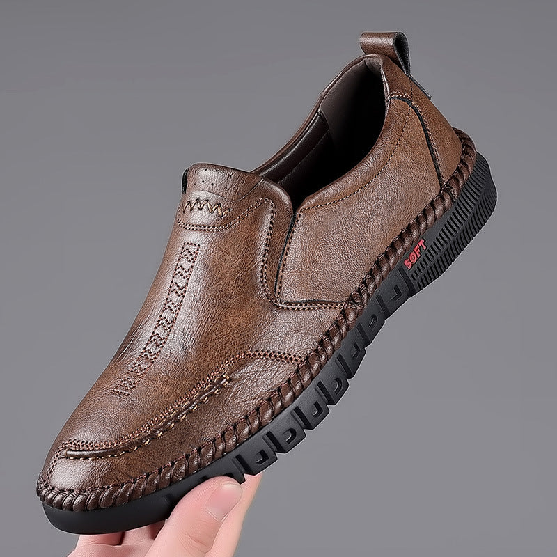 【50% kedvezmény korlátozott ideig!】【39-44-es méret】Férfi alkalmi sportcipő, valódi bőr, puha talp, csúszásgátló, lélegző