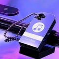 🎶【Последен ден с 50% отстъпка】😍【Музикална USB флаш памет】Вградени 8000 песни, 600 музикални видеоклипа, 6D съраунд звук. Съвместима с компютри, телевизори, автомобили и стереоуредби.
