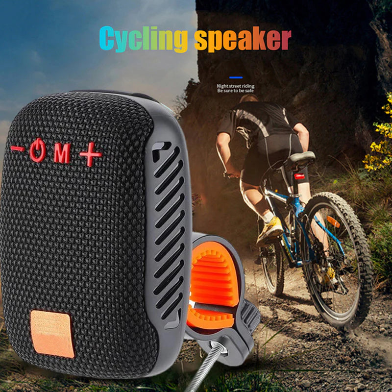 🔥🎶【Akár 50% kedvezmény + Ingyenes szállítás】Hordozható Bluetooth hangszóró tartóval, kültéri kerékpározáshoz, víz- és ütésálló